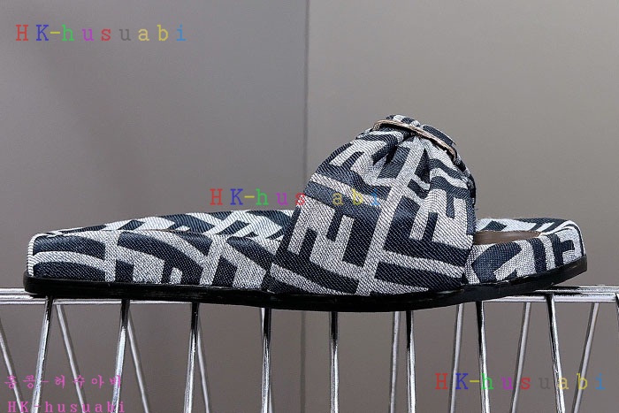 NEW 펜디 샌들 신상 FD 6855014