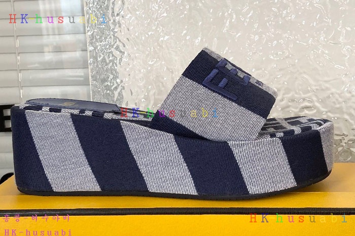 NEW 펜디 샌들 신상 FD 6855023