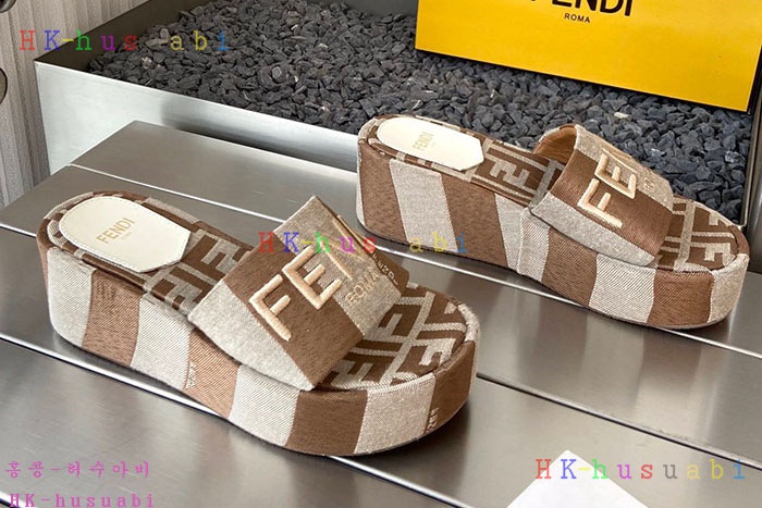 NEW 펜디 샌들 신상 FD 6855024