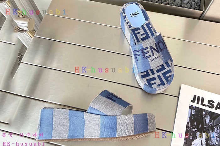 NEW 펜디 샌들 신상 FD 6855027
