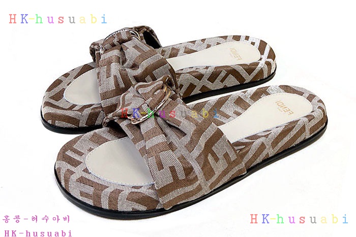 NEW 펜디 샌들 신상 FD 6855013