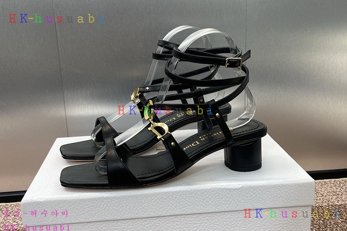 NEW 디올 샌들 신상 DR 2580119