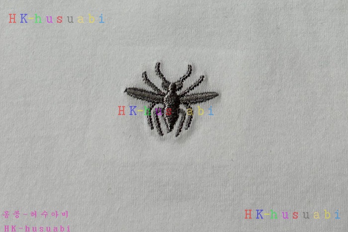 NEW 디올 반팔티 신상 DR 3025504