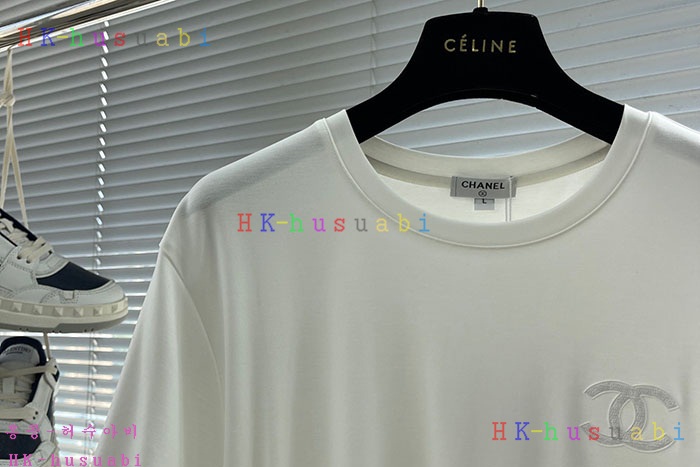 NEW 샤넬 반팔티 신상 C 690010