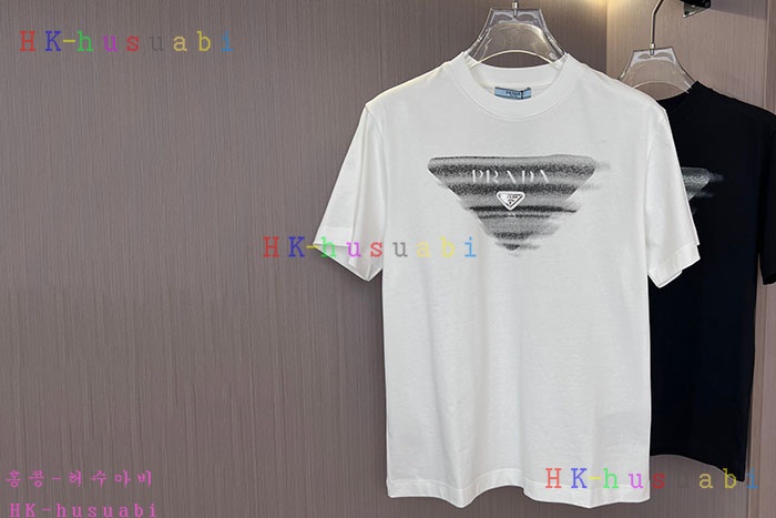 NEW 프라다 반팔티 신상 P 44150