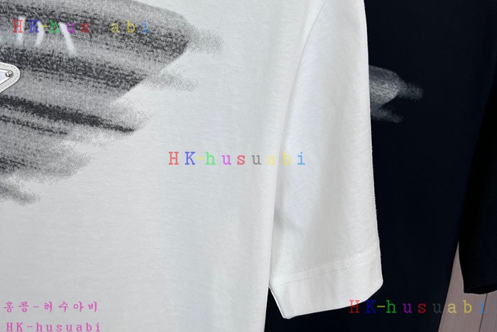 NEW 프라다 반팔티 신상 P 44150