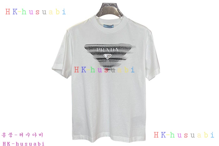 NEW 프라다 반팔티 신상 P 44150
