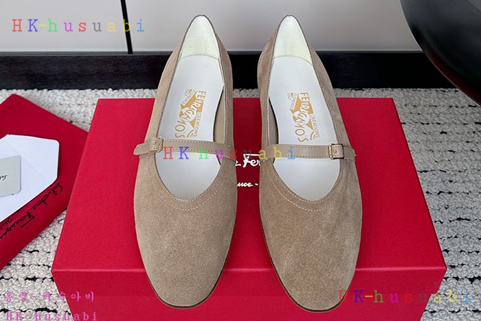 NEW 페라가모 로퍼 신발 신상 F 770611