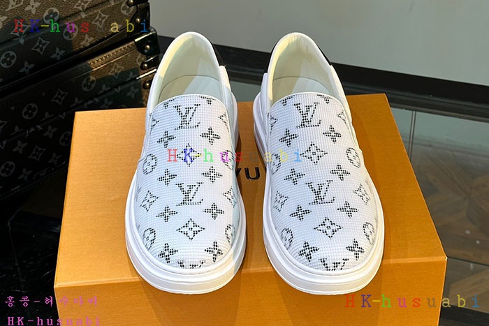 NEW 루이비통 스니커즈  신상 LV 762252