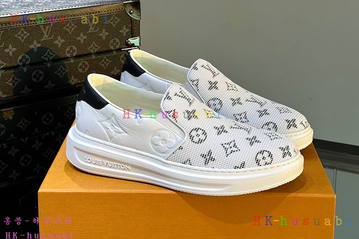 NEW 루이비통 스니커즈  신상 LV 762252