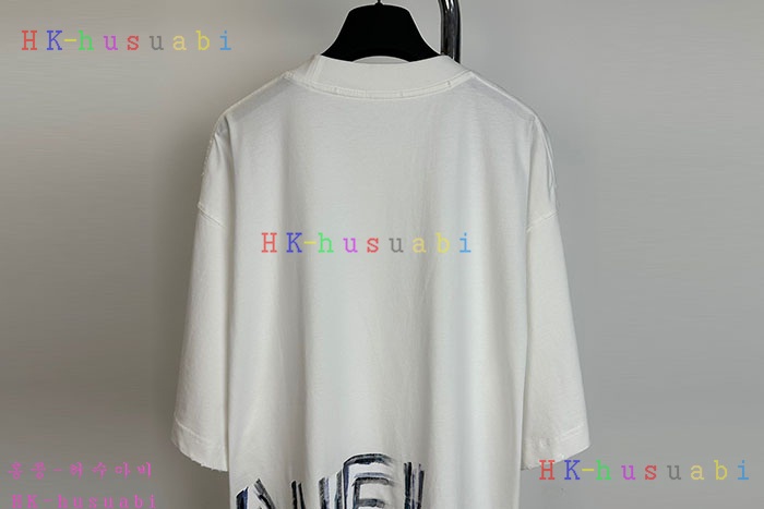 NEW 샤넬 반팔티 신상 C 9881101