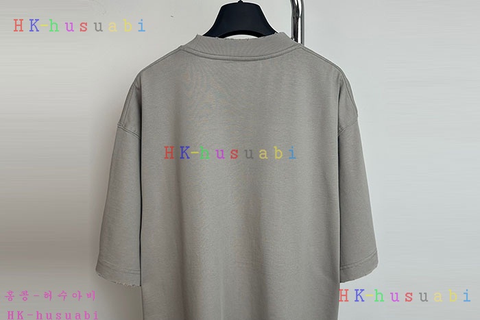 NEW 셀린느 반팔티 신상 C 988043
