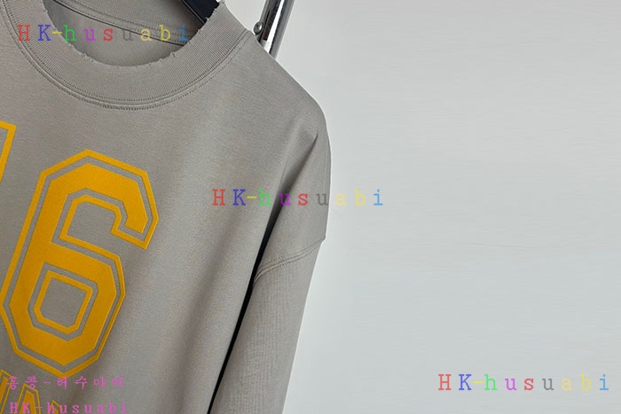 NEW 셀린느 반팔티 신상 C 988043
