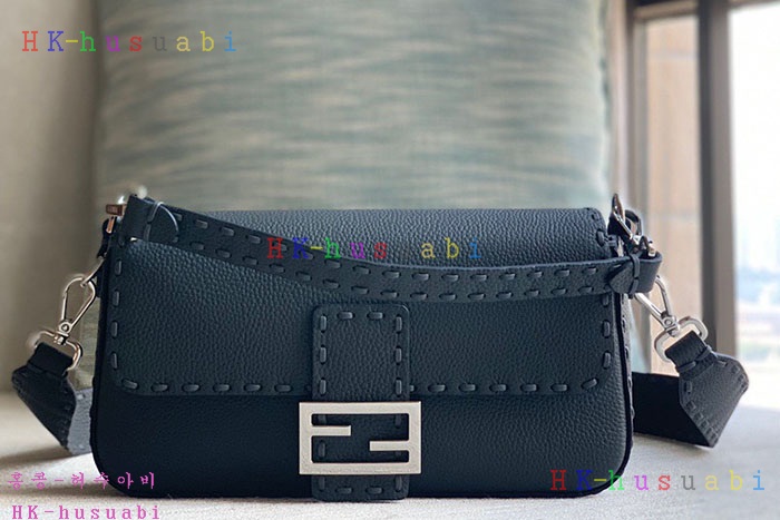 ★미러급★펜디 바게트 셀러리아 백 8BR600