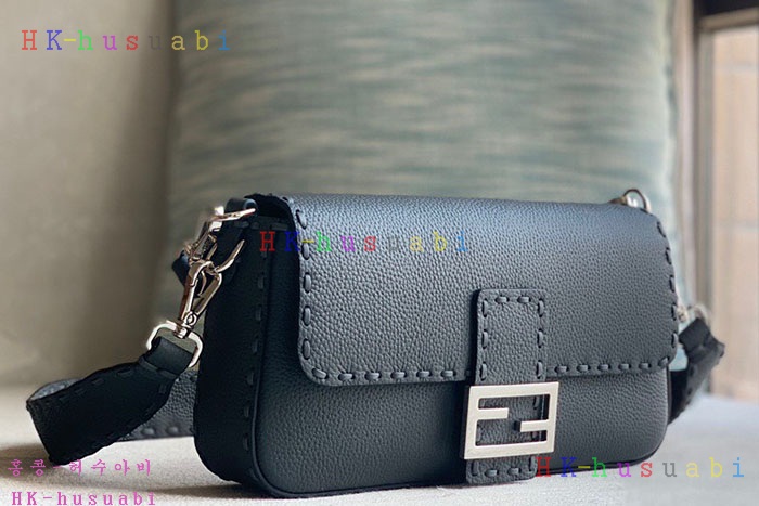 ★미러급★펜디 바게트 셀러리아 백 8BR600