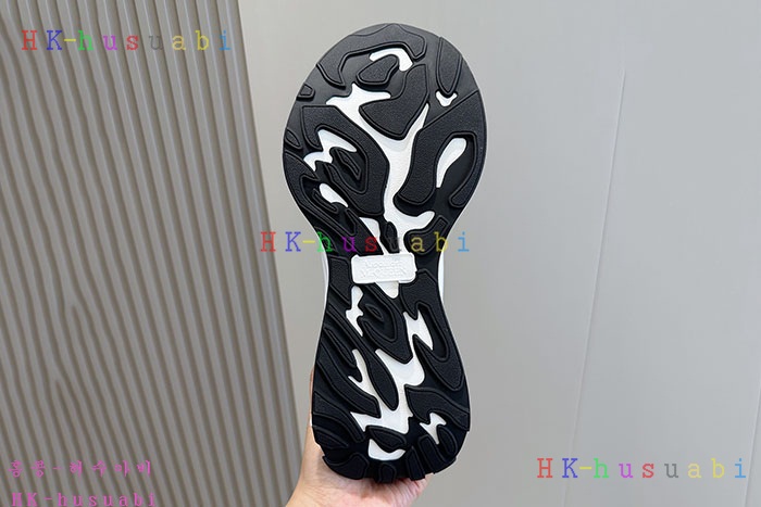 NEW 알렉산더맥퀸 스니커즈 신상 MQ 355516