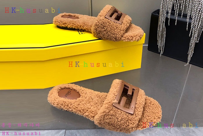 NEW 펜디 샌들 신상 FD 1807709