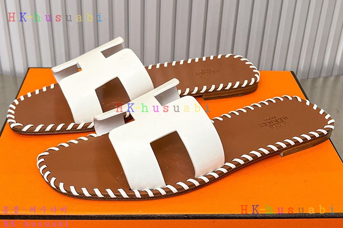 NEW 에르메스 샌들 신상 H 748809