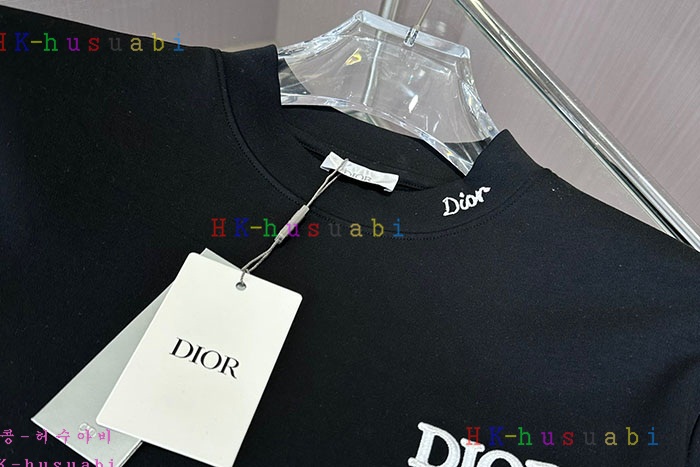 NEW 디올 긴팔티 신상 DR 496604