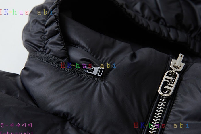 NEW 펜디 패딩 신상 FD 995512