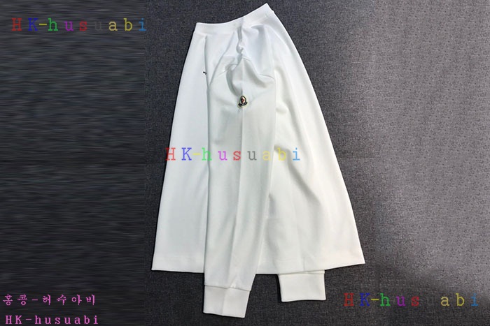NEW 몽클레어 긴팔티 신상 M 1665013