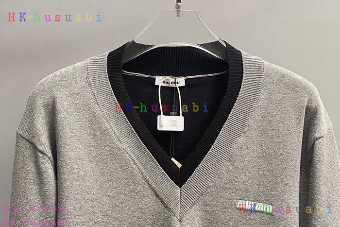 NEW 미우미우 가디건 신상 MU 417042
