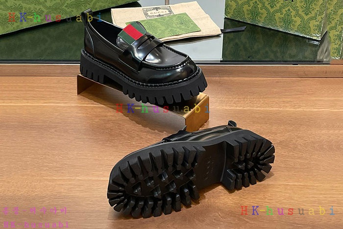 NEW 구찌 로퍼 신상 G 582118
