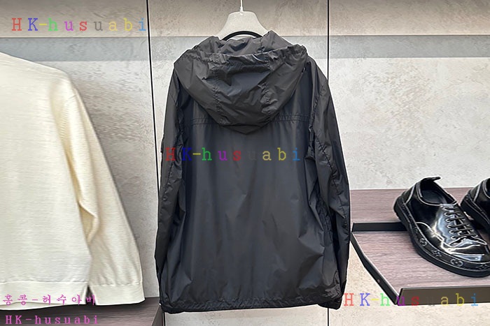 NEW 몽클레어  바람막이 자켓 신상 M 2070400