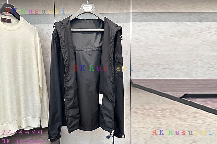 NEW 몽클레어  바람막이 자켓 신상 M 2070400