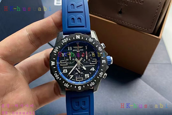NEW 브라이틀링 인듀어런스 프로44 시계 신상 E823103A1M1S1