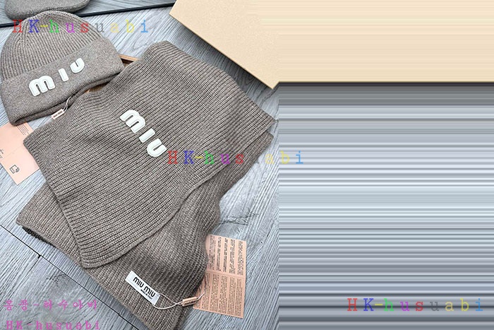 NEW 미우미우 모자 머플러 신상 MU 4788022