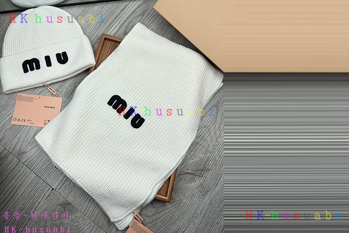 NEW 미우미우 모자 머플러 신상 MU 4788026