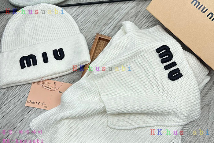 NEW 미우미우 모자 머플러 신상 MU 4788026
