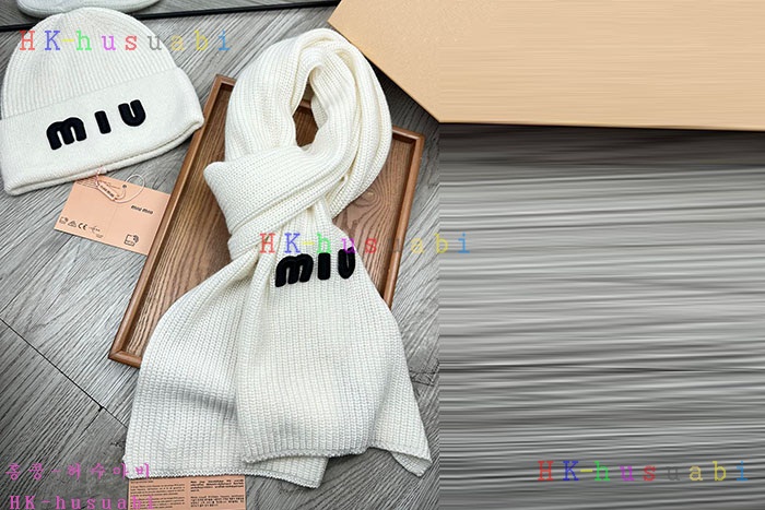 NEW 미우미우 모자 머플러 신상 MU 4788026