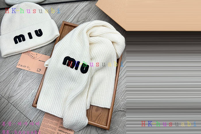 NEW 미우미우 모자 머플러 신상 MU 4788026
