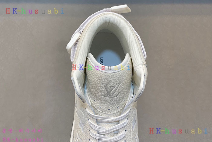 NEW 루이비통 스니커즈 신상 LV 4658021
