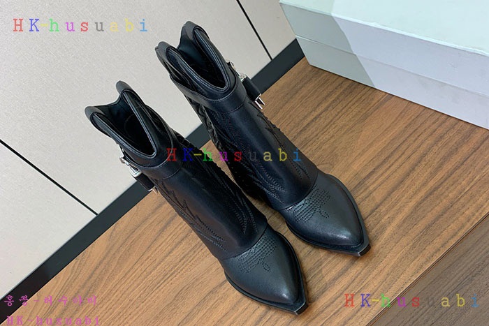 NEW 지방시 부츠 신상 GV 690085