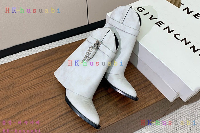 NEW 지방시 부츠 신상 GV 690090