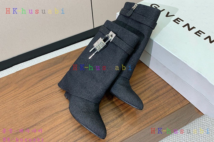 NEW 지방시 부츠 신상 GV 690092