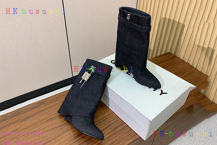 NEW 지방시 부츠 신상 GV 690092