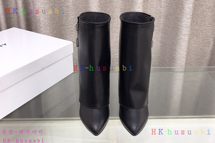 NEW 지방시 부츠 신상 GV 690098