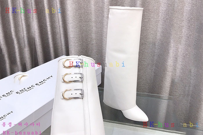 NEW 지방시 부츠 신상 GV 690102