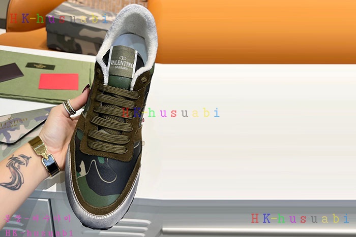 NEW 발렌티노 스니커즈 신상 V 933333