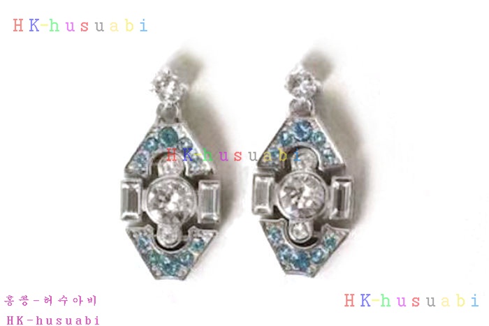NEW 미우미우 귀걸이 신상 M 0958016