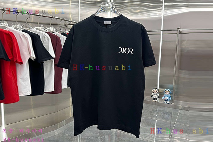 NEW 디올 반팔티 신상 DR 695543