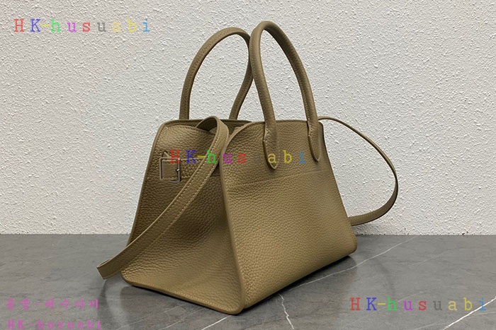 ★미러급★더 로우 Soft Margaux 10 가죽 백 W1190