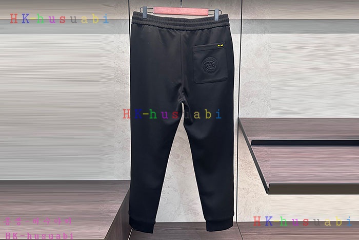 NEW 펜디 츄리닝바지 신상 FD 350600