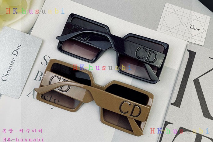 NEW 디올 선글라스 신상 DR 688472