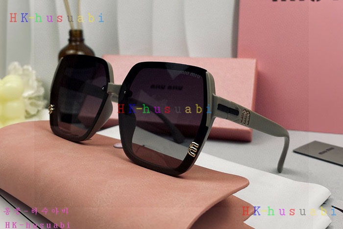 NEW 미우미우 선글라스 신상 M 8857090