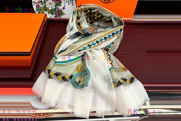 NEW 에르메스 스카프 신상 H 2855836